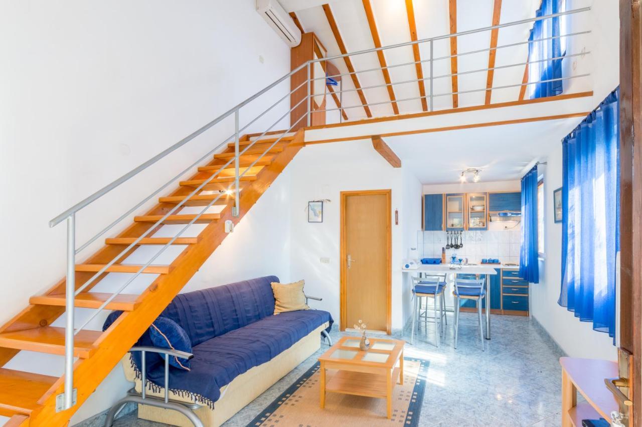 Vacation House Milka ミルナ エクステリア 写真